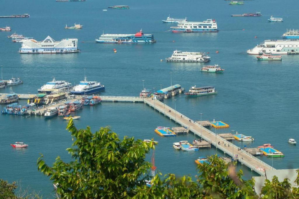 T5 Suites Pattaya Eksteriør bilde