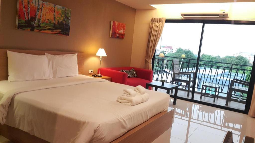 T5 Suites Pattaya Eksteriør bilde