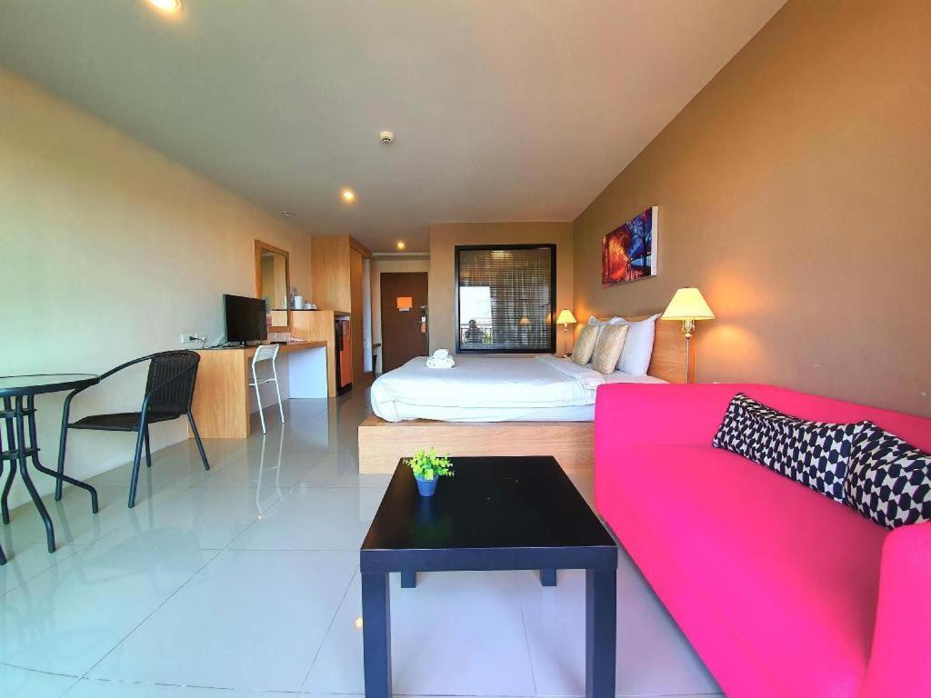 T5 Suites Pattaya Eksteriør bilde