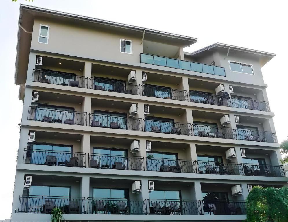 T5 Suites Pattaya Eksteriør bilde